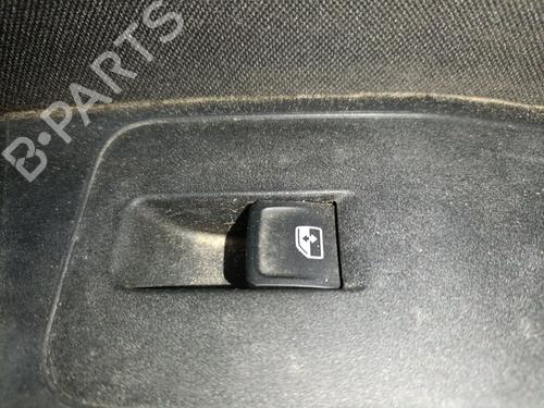 Used Right front window switch VW T-ROC (A11, D11) 1.0 TSI (110 hp) 33017661