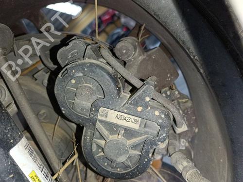 Used Right rear brake caliper MERCEDES-BENZ GLC (X253) 220 d 4-matic (253.915) (194 hp) 29463684