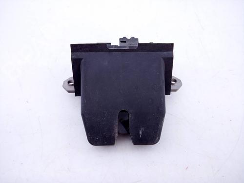 Achterklepslot VOLVO V40 Hatchback (525) D2 (120 hp) 13011974