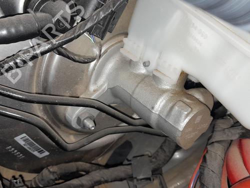 Used Brake master cylinder BMW X1 (F48) sDrive 18 d (150 hp) 30720549