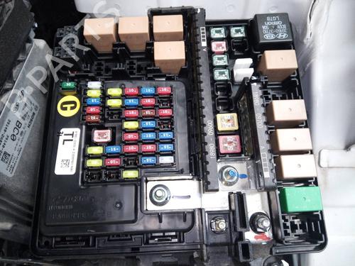 Used Fuse box HYUNDAI TUCSON (TL, TLE) 1.7 CRDi (116 hp) 8488180