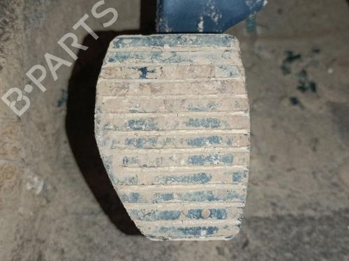 Used Clutch pedal PEUGEOT 208 I (CA_, CC_) 1.2 VTI 82 (82 hp) 28051922