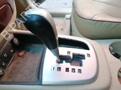 Gear lever HYUNDAI SANTA FÉ II (CM) 2.2 CRDi GLS 4x4 | BP7415358M90 