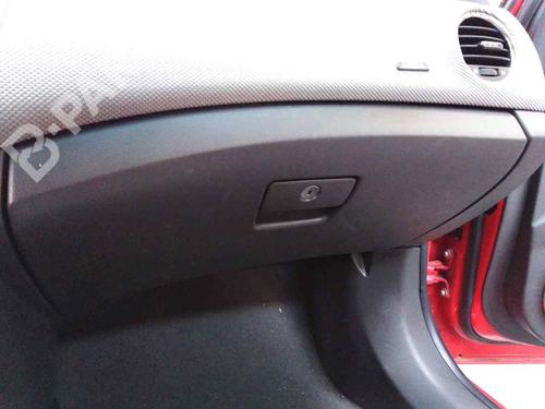 glove-box-chevrolet-cruze-j300-20-cdi-2009-9813628 main image