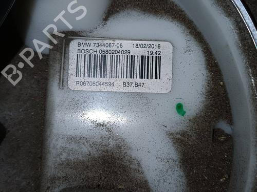 Used Fuel pump BMW 4 Coupe (F32, F82) 420 d (190 hp) 20706807