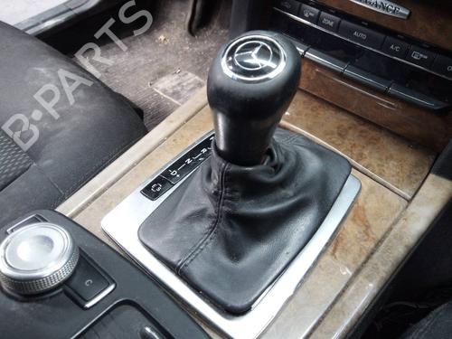 Used Gear lever MERCEDES-BENZ E-CLASS (W212) E 220 CDI / BlueTEC (212.001, 212.002) (170 hp) 18299757