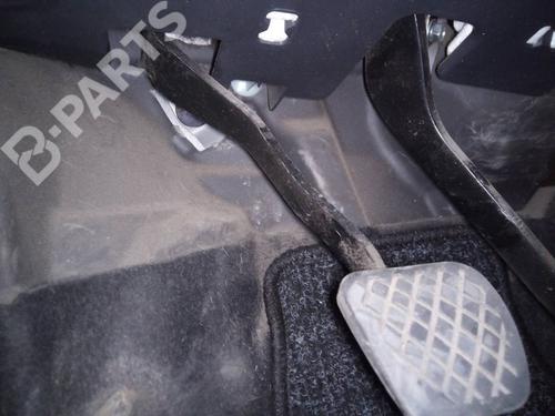 Used Clutch pedal Clutch pedal HONDA CR-V II (RD_) 2.2 CTDi (RD9) (140 hp) 8789197 8789197