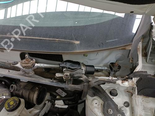 Used Front wiper motor RENAULT KADJAR (HA_, HL_) 1.6 dCi 130 (HLA4) (130 hp) 32090508