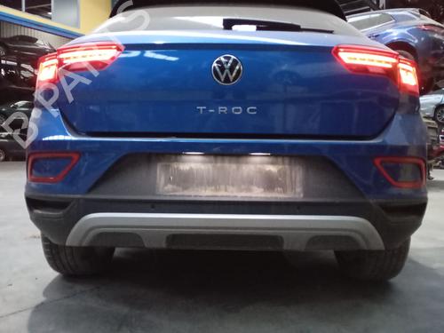 BP32988341C8 main image