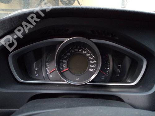 Used Instrument cluster Instrument cluster VOLVO V40 Hatchback (525) D2 (114 hp) 11096580 11096580