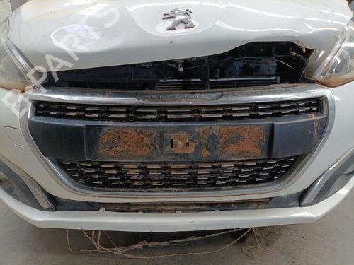 Grille PEUGEOT 208 I (CA_, CC_) 1.2 VTI 82 (82 hp) 31184903