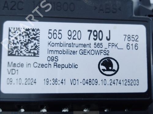 Instrument cluster SKODA KAROQ (NU7, ND7) 1.5 TSI | BP28164337C47 