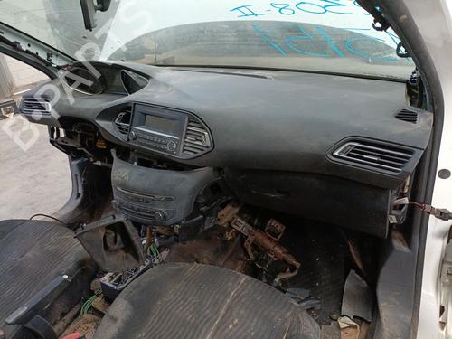 Used Dashboard PEUGEOT 308 II (LB_, LP_, LW_, LH_, L3_) 1.6 HDi (92 hp) 29970585