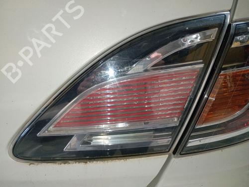 Feu de coffre droit MAZDA 6 Saloon (GH) 2.2 D (GH10) (129 hp) 31919683