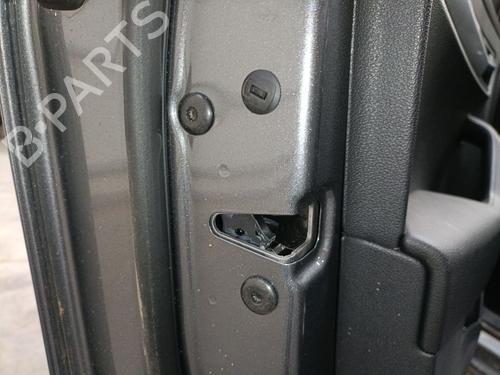 front-left-lock-skoda-karoq-nu7-nd7-2017-33436948 main image