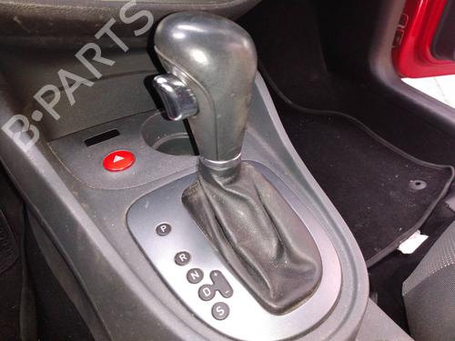Used Gear lever SEAT LEON (1P1) 2.0 TDI (140 hp) 10369794