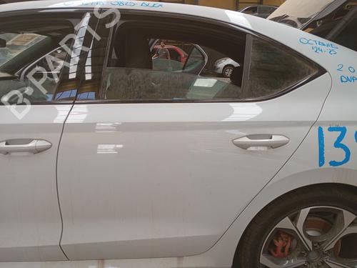 Dør venstre bak SKODA OCTAVIA IV Combi (NX5, PV5) 1.4 TSI RS iV (150 hp) 28806922