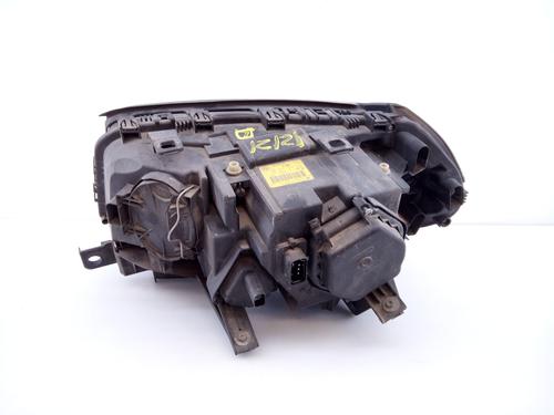 Right headlight BMW X3 (E83) 2.0 d | BP17615682C29 