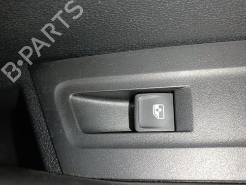 right-rear-window-switch-skoda-karoq-nu7-nd7-2017-33456537 main image