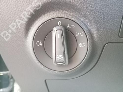 Used Headlight switch SEAT IBIZA V (KJ1, KJG) 1.0 TSI (95 hp) 31652054