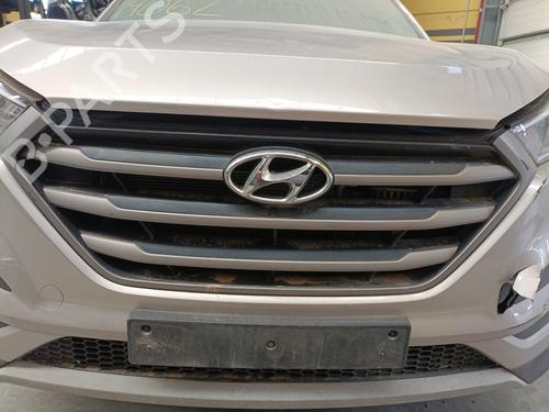 Used Grille HYUNDAI TUCSON (TL, TLE) 1.7 CRDi (116 hp) 29123947