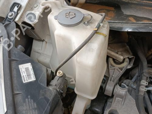 Used Windscreen washer tank Windscreen washer tank 37516743 37516743