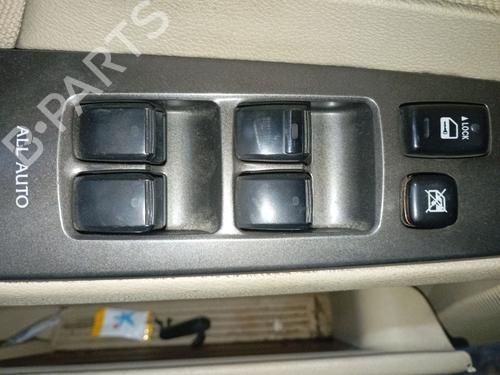Used Left front window switch LEXUS IS II (_E2_) 220d (ALE20) (177 hp) 31952609