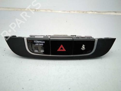 Used Warning switch HYUNDAI ix35 (LM, EL, ELH) 1.7 CRDi (116 hp) 5226619