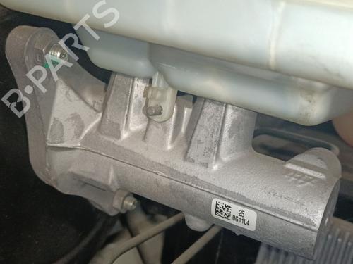Used Brake master cylinder Brake master cylinder RENAULT MASTER III Platform/Chassis (EV, HV, UV) 2.3 dCi 125 FWD (EV0C, EV0D, EV0J, HV0C, HV0D, HV0H,... (125 hp) 36696395 36696395