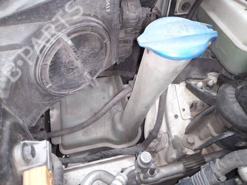 windscreen-washer-tank-kia-carens-iv-2013-32424522 main image