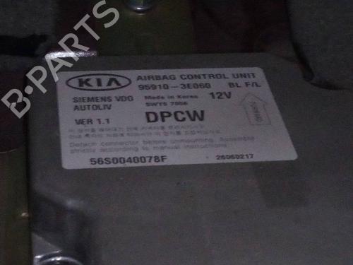 Used ECU airbags KIA SORENTO I (JC) 2.5 CRDi 4WD (140 hp) 13377329