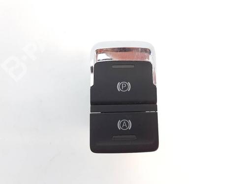 hand-brake-seat-ateca-kh7-khp-10-tsi-575927225-e2-a1-3-1-2016-8789377 main image