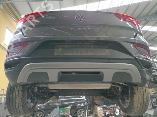 BP32989663C8 main image