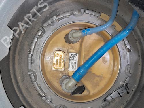 Used Fuel pump BMW X1 (F48) sDrive 18 d (150 hp) 30720541
