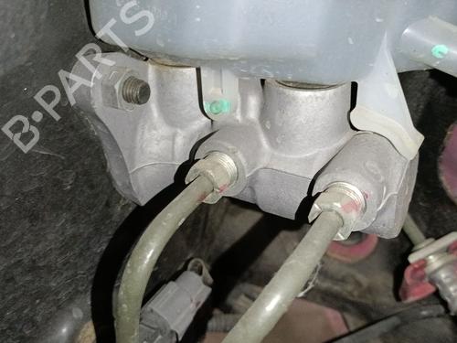 Used Brake master cylinder CITROËN C4 AIRCROSS 1.6 HDi 115 (114 hp) 30645043