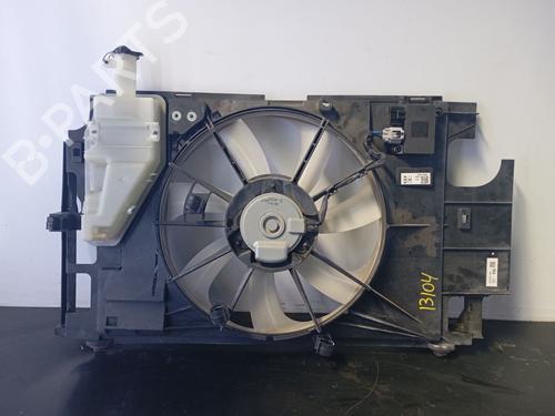 Køleventilator elektrisk TOYOTA YARIS (_P13_) 1.5 Hybrid (NHP130_, NHP130) (101 hp) 28140139