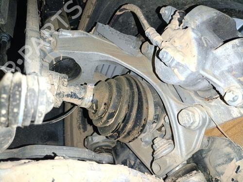 Mangueta delantera izquierda MERCEDES-BENZ CLA (C118) CLA 180 (118.384) (136 hp) 30597750