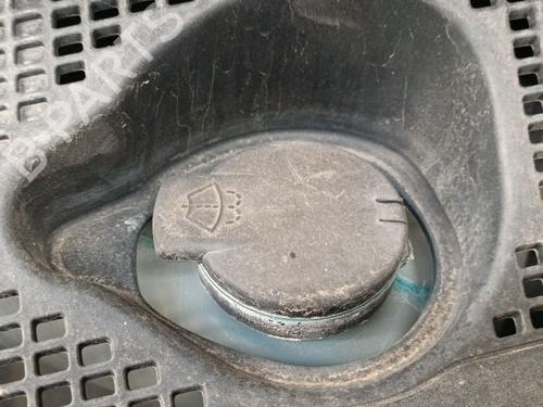 Used Windscreen washer tank DACIA DOKKER MPV (KE_) 1.5 dCi (KEAJ, KEAH) (90 hp) 31939476