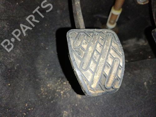 Used Clutch pedal NISSAN JUKE (F15) 1.2 DIG-T (115 hp) 25879802