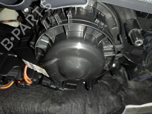 Varmeblæser SKODA SCALA (NW1) 1.5 TSI (150 hp) 28139451