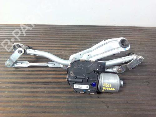 Used Front wiper motor VW TOURAN (5T1) [2015-2025]  1963259