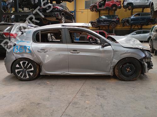 Brugte PEUGEOT 208 II (UB_, UP_, UW_, UJ_) 1.2 PureTech 100 (101 hp) 3496674
