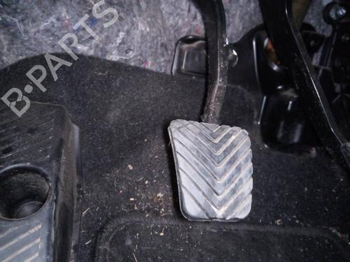 Used Clutch pedal MITSUBISHI ASX (GA_W_) 1.6 MIVEC (GA1W) (117 hp) 13631105