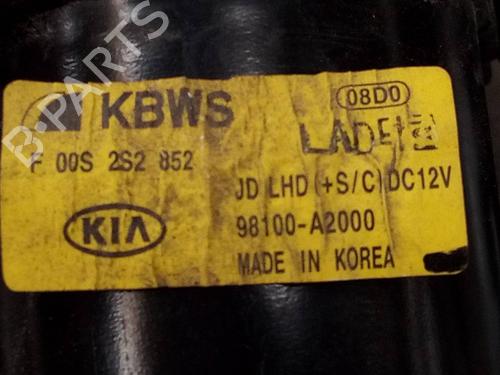 Used Front wiper motor KIA CEE'D (JD) 1.4 CVVT (90 hp) 7230396