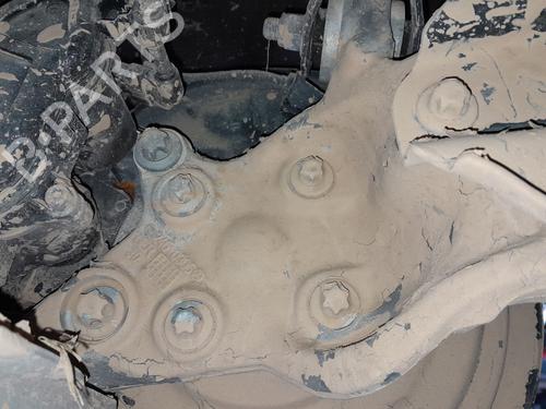 Used Left rear steering knuckle MERCEDES-BENZ A-CLASS (W176) A 180 (176.042) (122 hp) 26325995