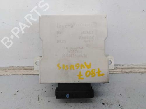 Used Electronic module TOYOTA AVENSIS Estate (_T25_) 2.0 D-4D (ADT250_, ADT250R) (126 hp) 6165657