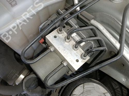 Pompe ABS AUDI A4 B8 (8K2) 2.0 TDI (143 hp) 30007065