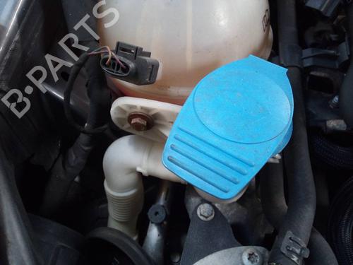 Used Windscreen washer tank VW GOLF VI (5K1) 1.6 TDI (105 hp) 12495631