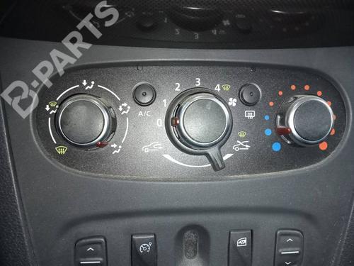 climate-control-dacia-sandero-ii-15-dci-2012-10770612 main image