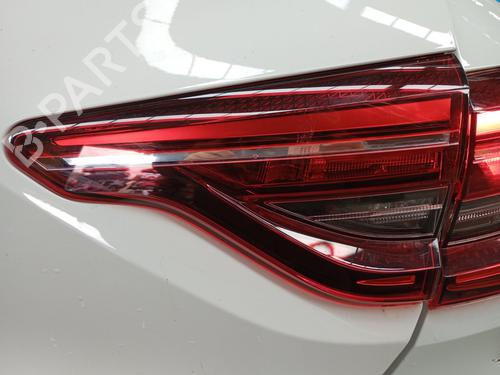 Feu de coffre droit RENAULT CLIO V (B7_) 1.0 LPG (B7MT) (101 hp) 31885770